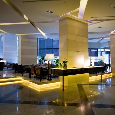 Grand Mercure Ambassador Changwon Bagian luar foto