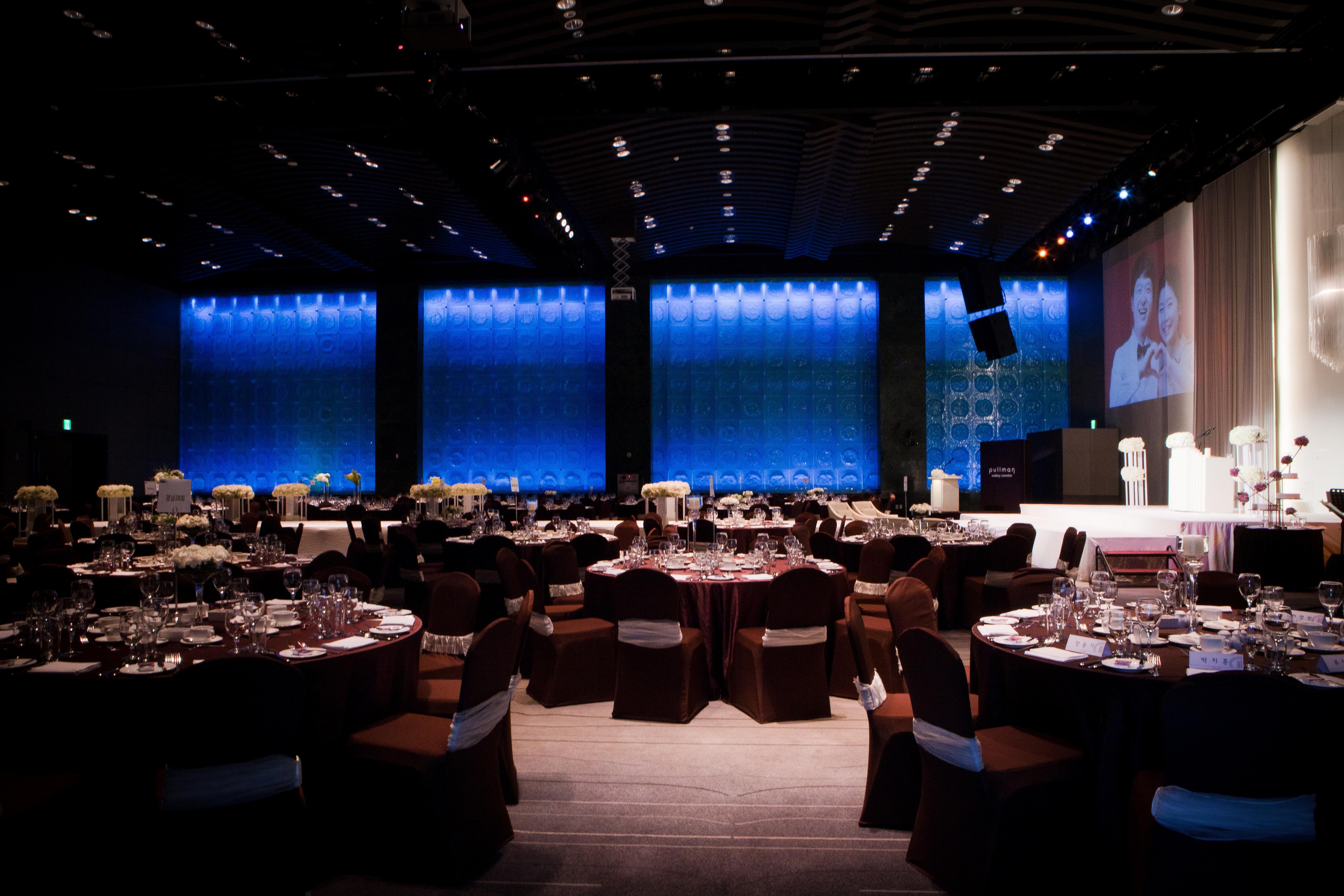 Grand Mercure Ambassador Changwon Bagian luar foto