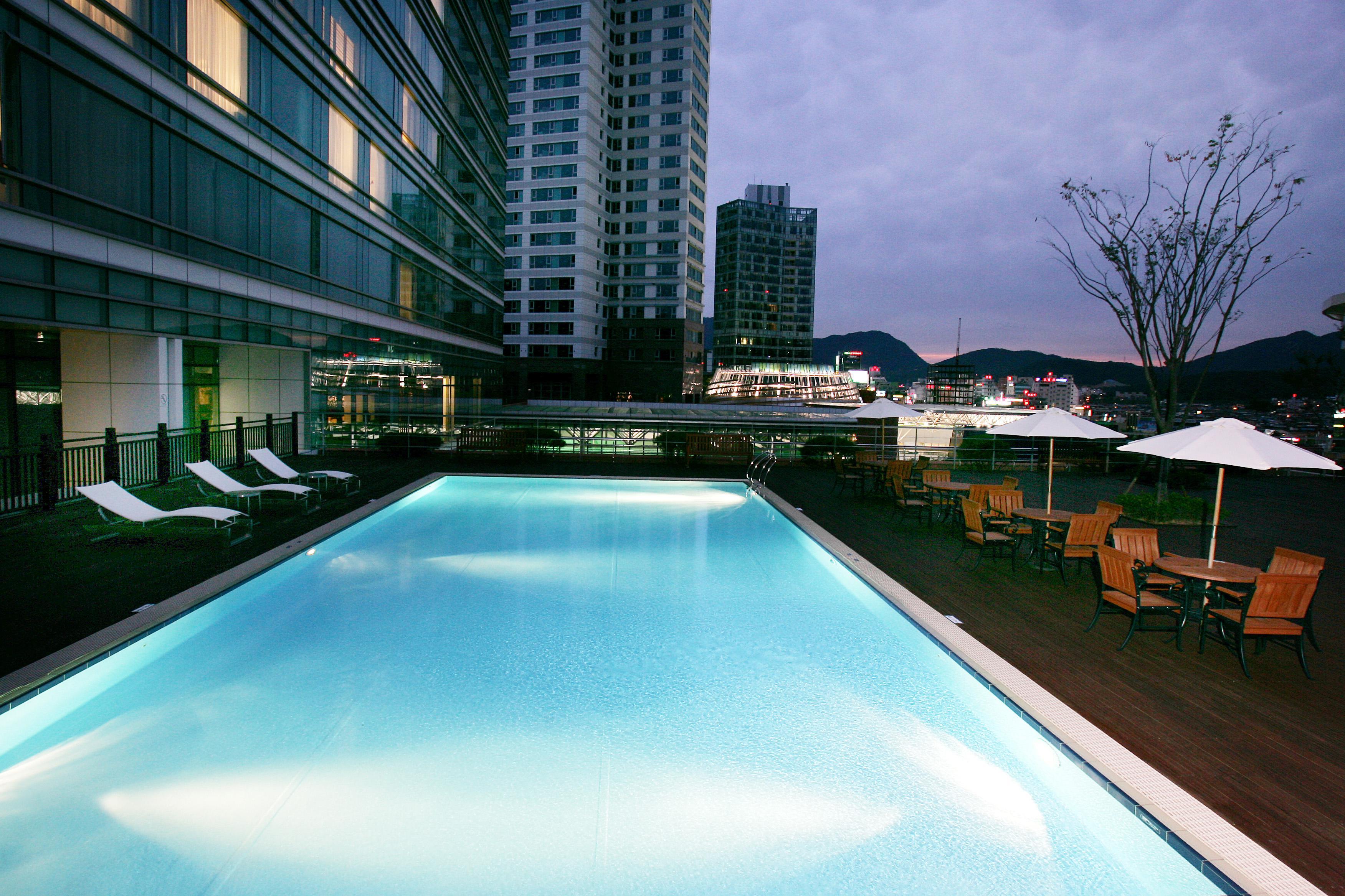 Grand Mercure Ambassador Changwon Bagian luar foto